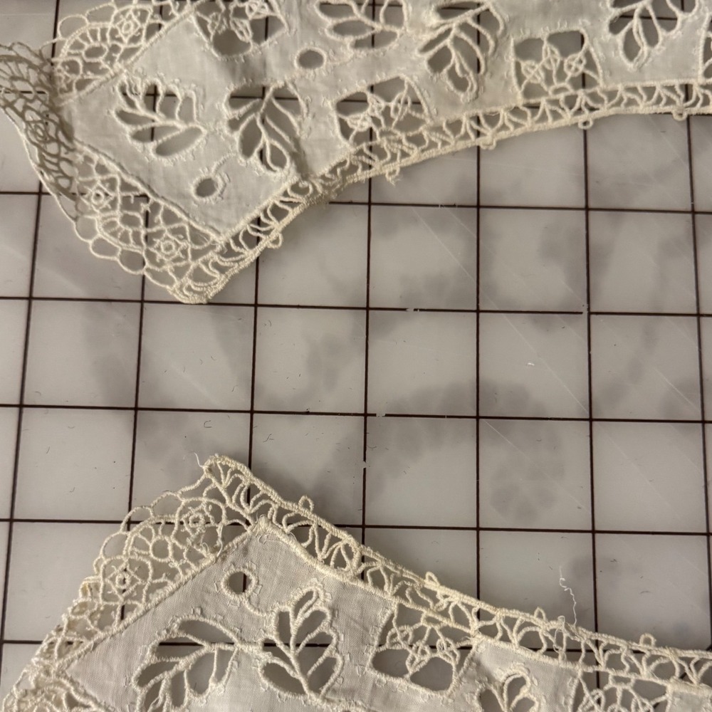 Antique White Lace Collar and Cuff Set Cutwork Floral Embroidery Victorian Style - Picture 12 of 12